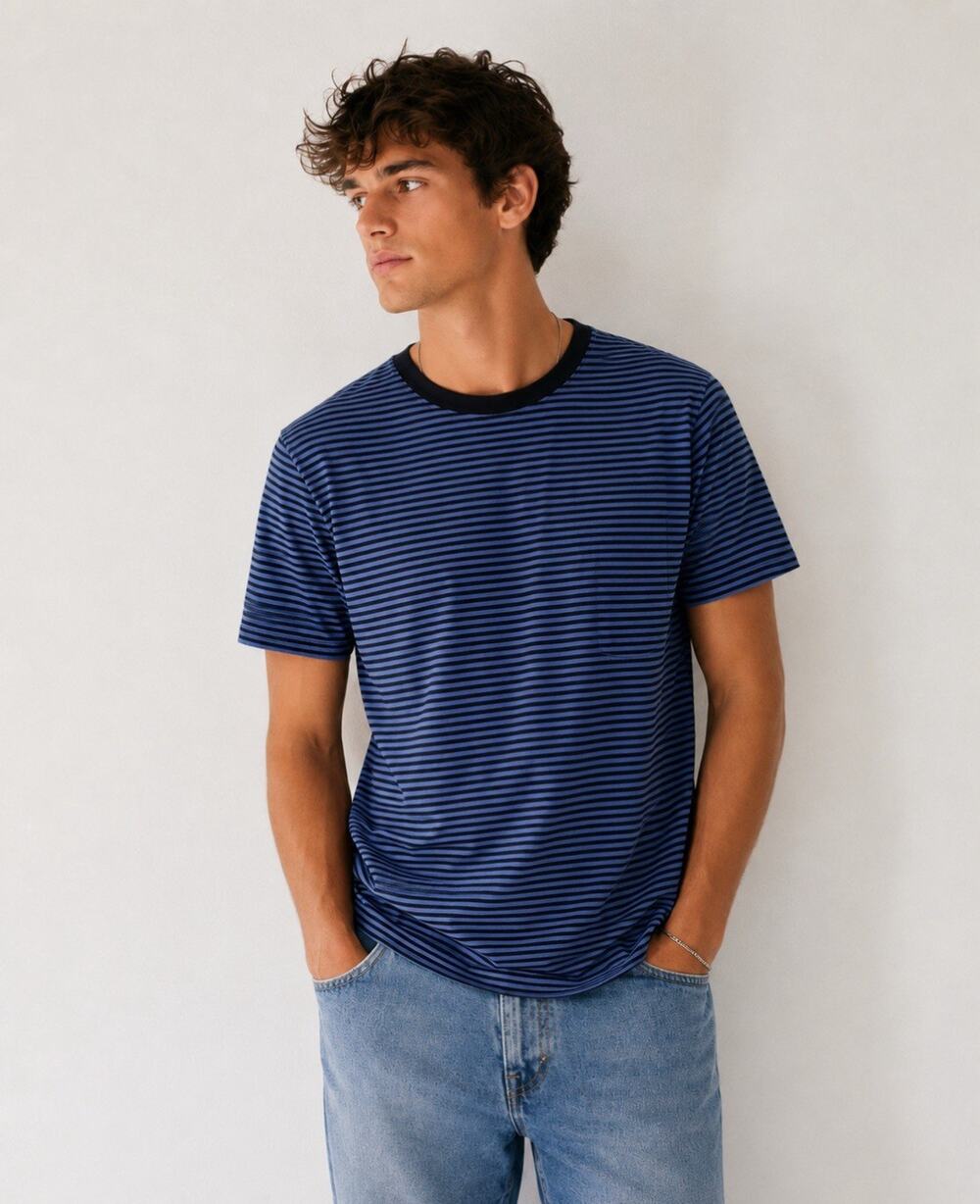 Preppy Abercrombie & Fitch Men's T-Shirt Size Small Navy Blue Striped Cotton